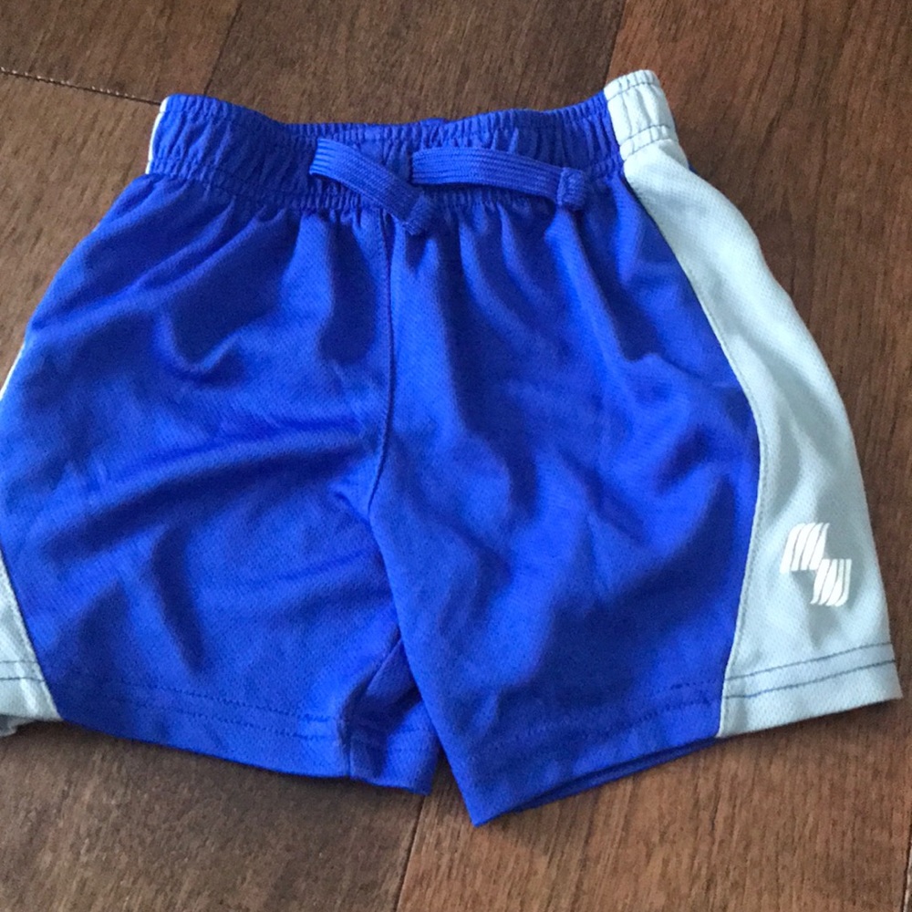 B1G1  Never worn size 2T shorts never worn